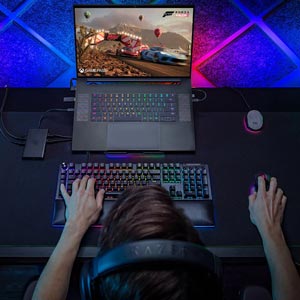 مشخصات فنی لپ تاپ 18 اینچ 4K ریزر Blade با رفرش ریت 200 هرتز