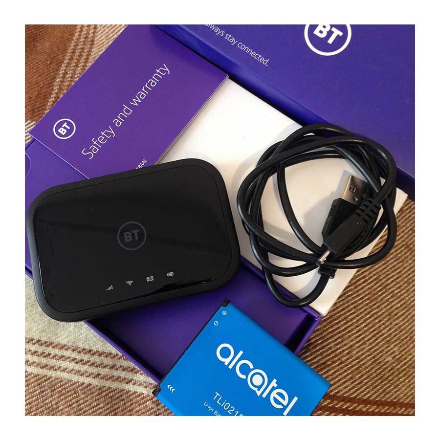 مودم روتر 4.5G LTE بی‌سیم و قابل حمل آلکاتل مدل BT70
